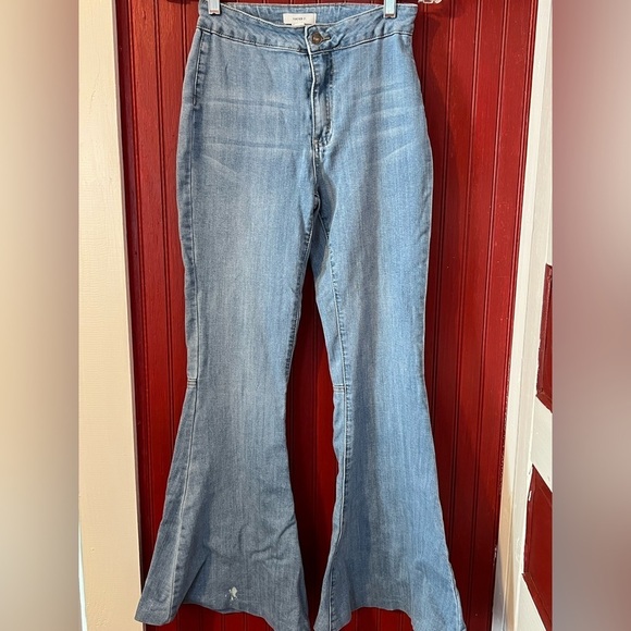 Forever 21 Denim - Forever 21 Light Blue Wide Leg High Waist Super Flare  Jeans 26x30
